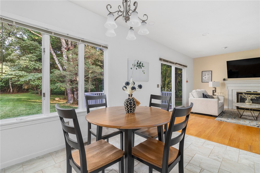 60 Arrowhead Way Warwick, RI 02886 - Photo 11 of 50