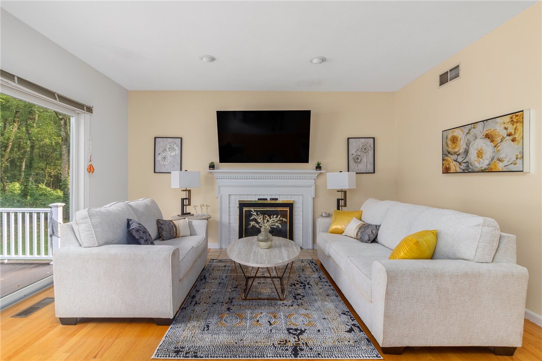 60 Arrowhead Way Warwick, RI 02886 - Photo 15 of 50