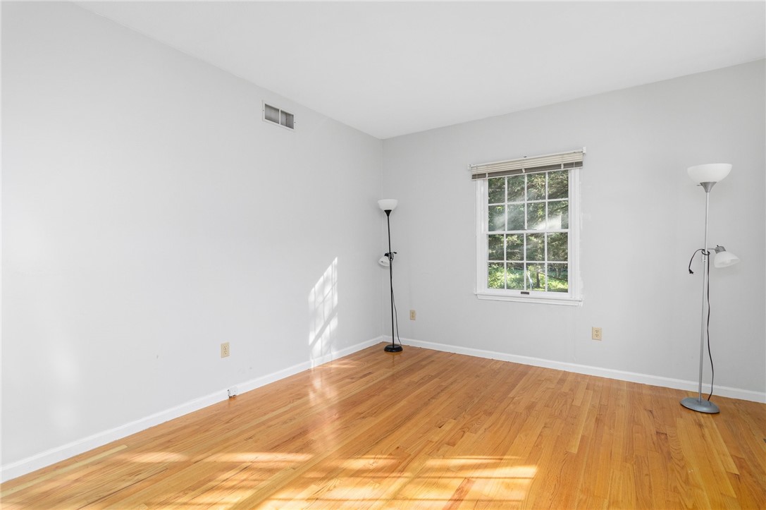 60 Arrowhead Way Warwick, RI 02886 - Photo 21 of 50