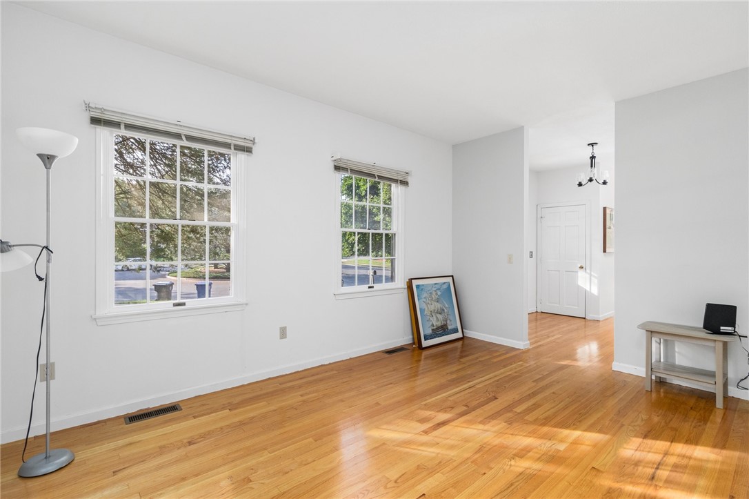 60 Arrowhead Way Warwick, RI 02886 - Photo 22 of 50