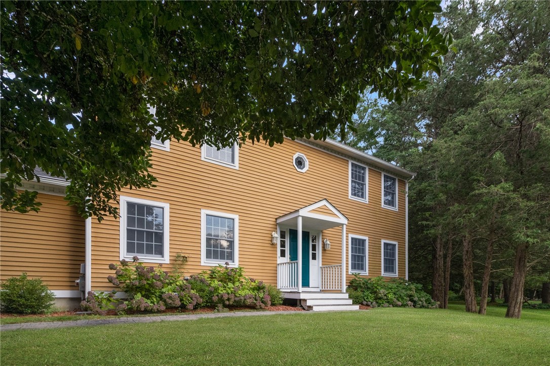 60 Arrowhead Way Warwick, RI 02886 - Photo 3 of 50