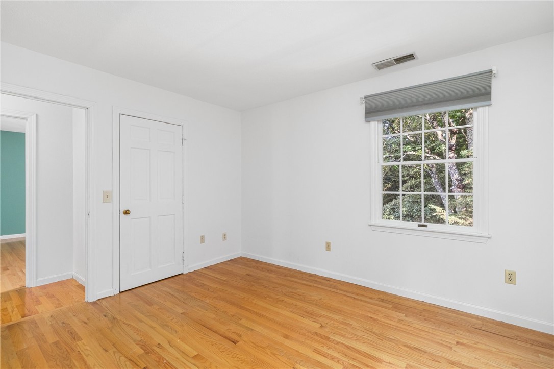 60 Arrowhead Way Warwick, RI 02886 - Photo 31 of 50