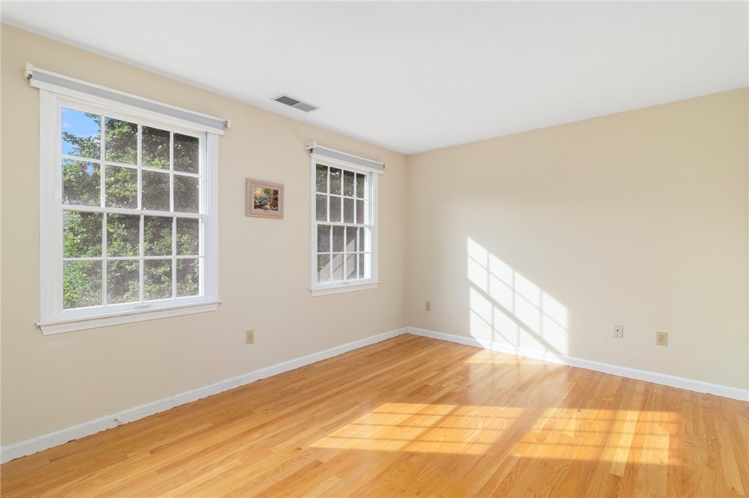 60 Arrowhead Way Warwick, RI 02886 - Photo 33 of 50