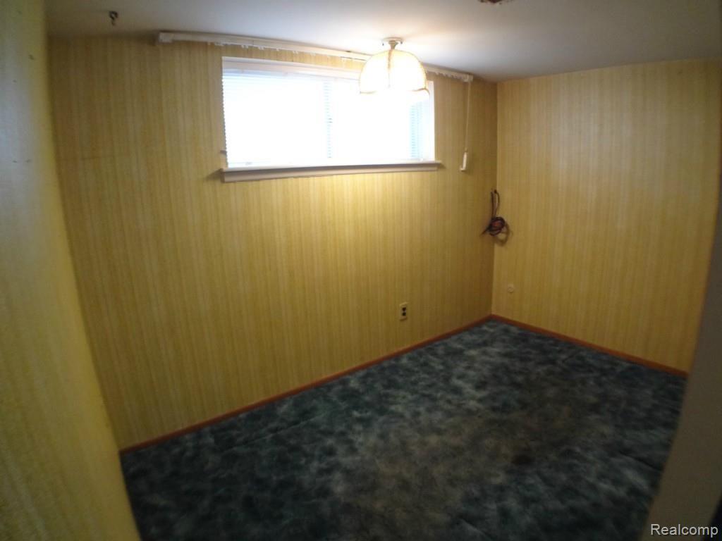 2072 Derby Road Birmingham, MI 48009 - Photo 13 of 30