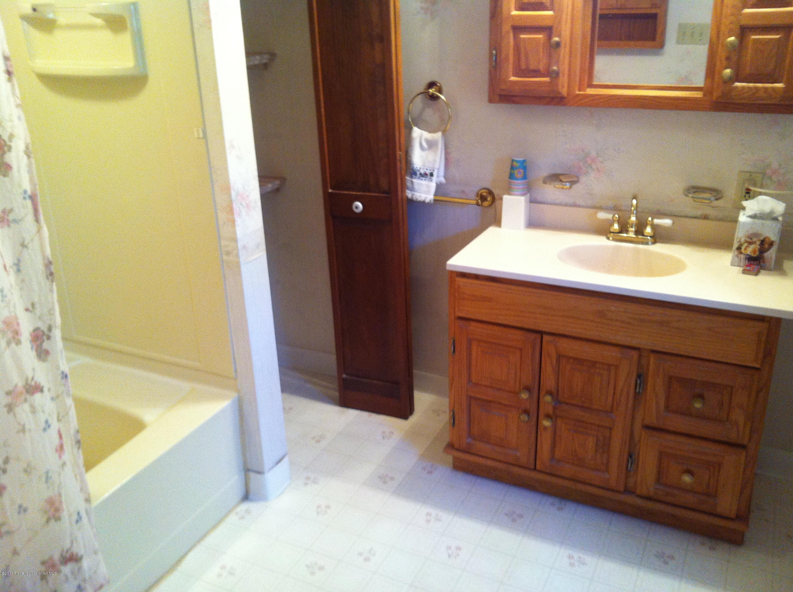 2090 College Road Factoryville, PA 18419 - Photo 5 of 15 Gallery Image 5