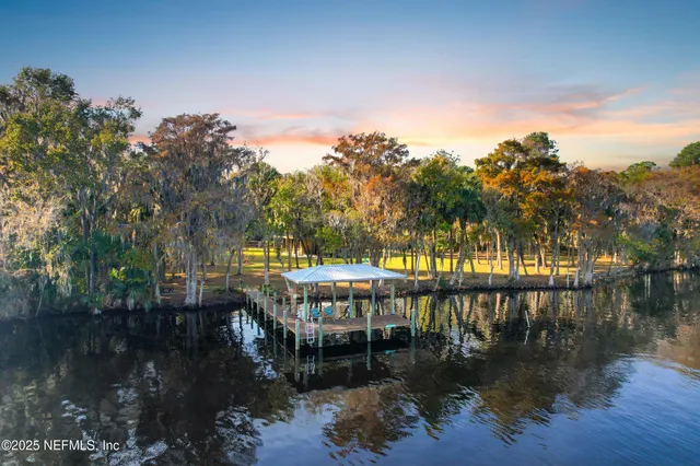 $875,000 | 122 Drayton Island Road, Georgetown, FL 32139