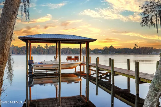 $875,000 | 122 Drayton Island Road, Georgetown, FL 32139