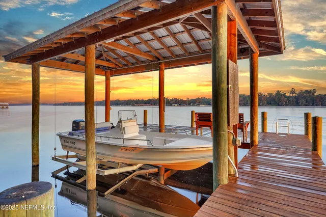 $875,000 | 122 Drayton Island Road, Georgetown, FL 32139