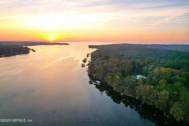 $875,000 | 122 Drayton Island Road, Georgetown, FL 32139