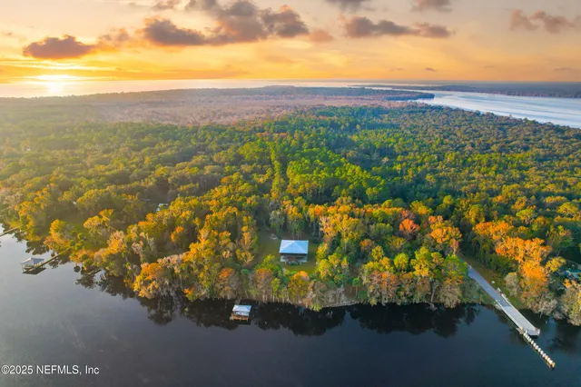 $875,000 | 122 Drayton Island Road, Georgetown, FL 32139