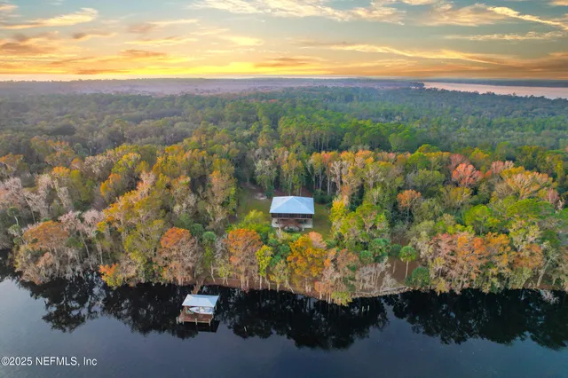 $875,000 | 122 Drayton Island Road, Georgetown, FL 32139