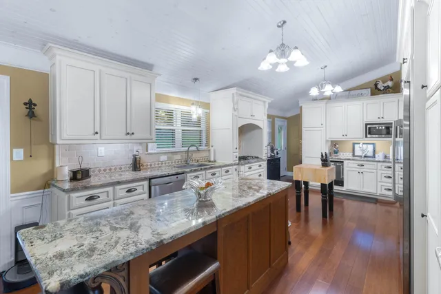 $789,900 | 1208 Johnson Road, Chickamauga, GA 30707