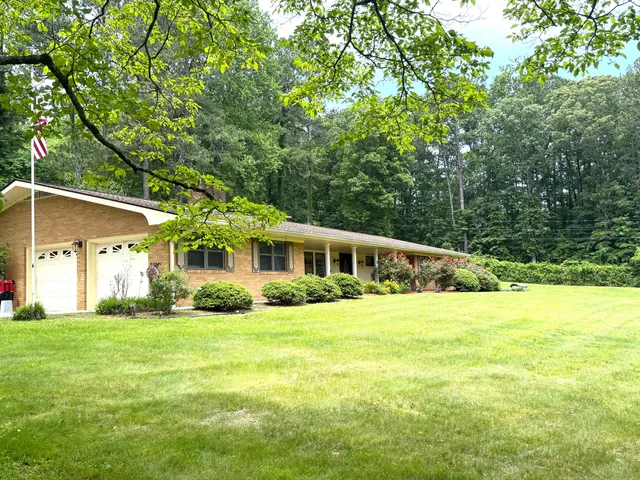 $789,900 | 1208 Johnson Road, Chickamauga, GA 30707