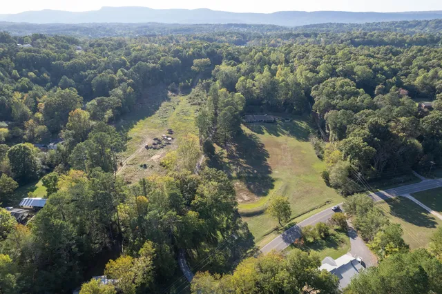 $789,900 | 1208 Johnson Road, Chickamauga, GA 30707