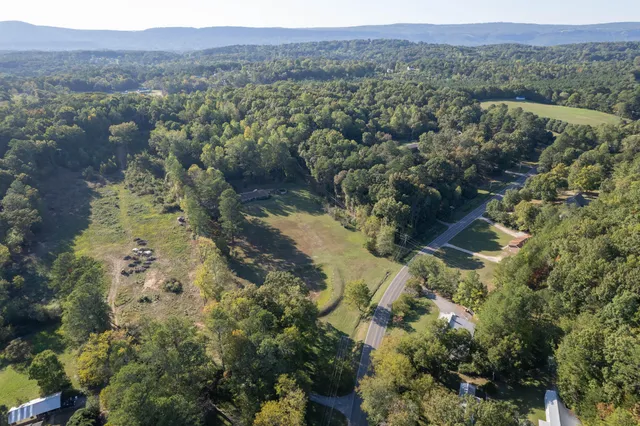 $789,900 | 1208 Johnson Road, Chickamauga, GA 30707