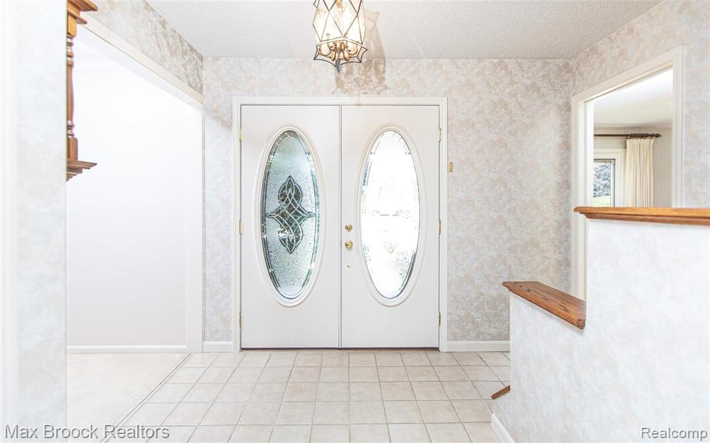 810 Langley Road Rochester Hills, MI 48309 - Photo 10 of 45