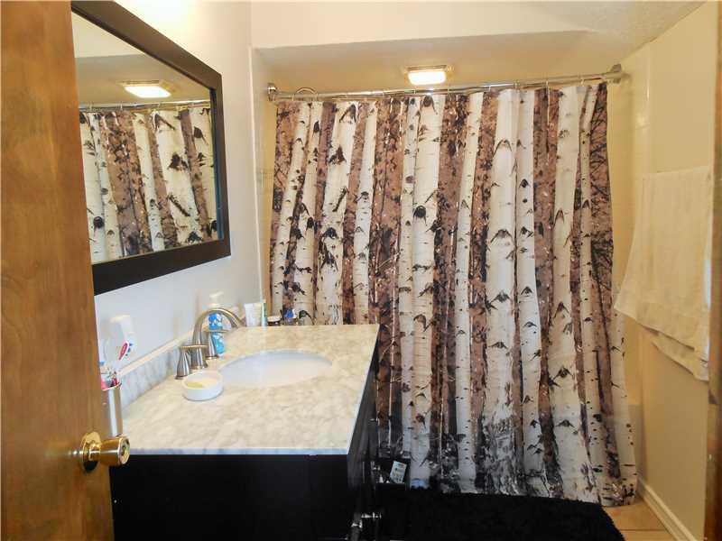 629 Game Farm Road New Castle, PA 16101 - Photo 19 of 23 Full Bath.