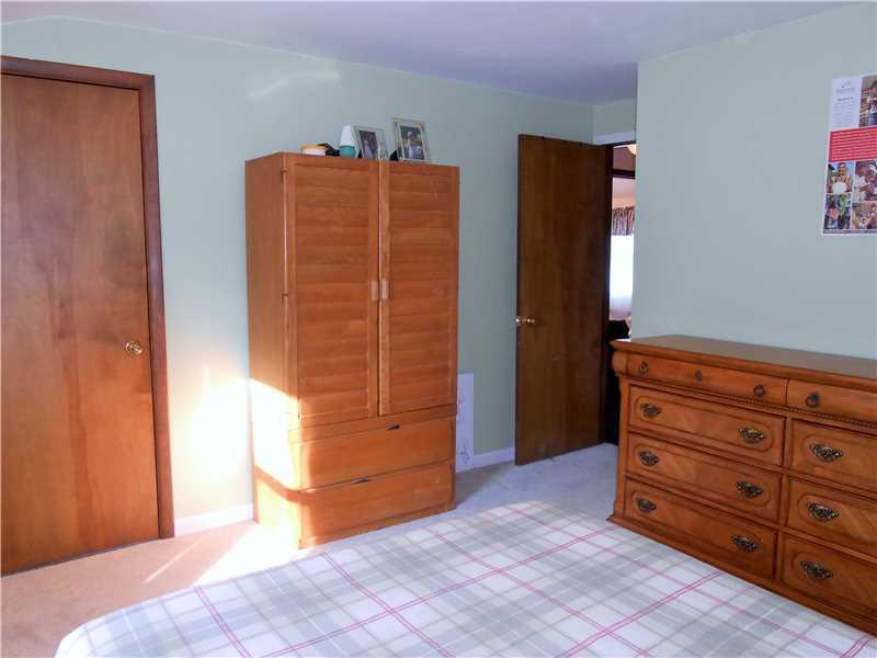 629 Game Farm Road New Castle, PA 16101 - Photo 20 of 23 Bedroom.