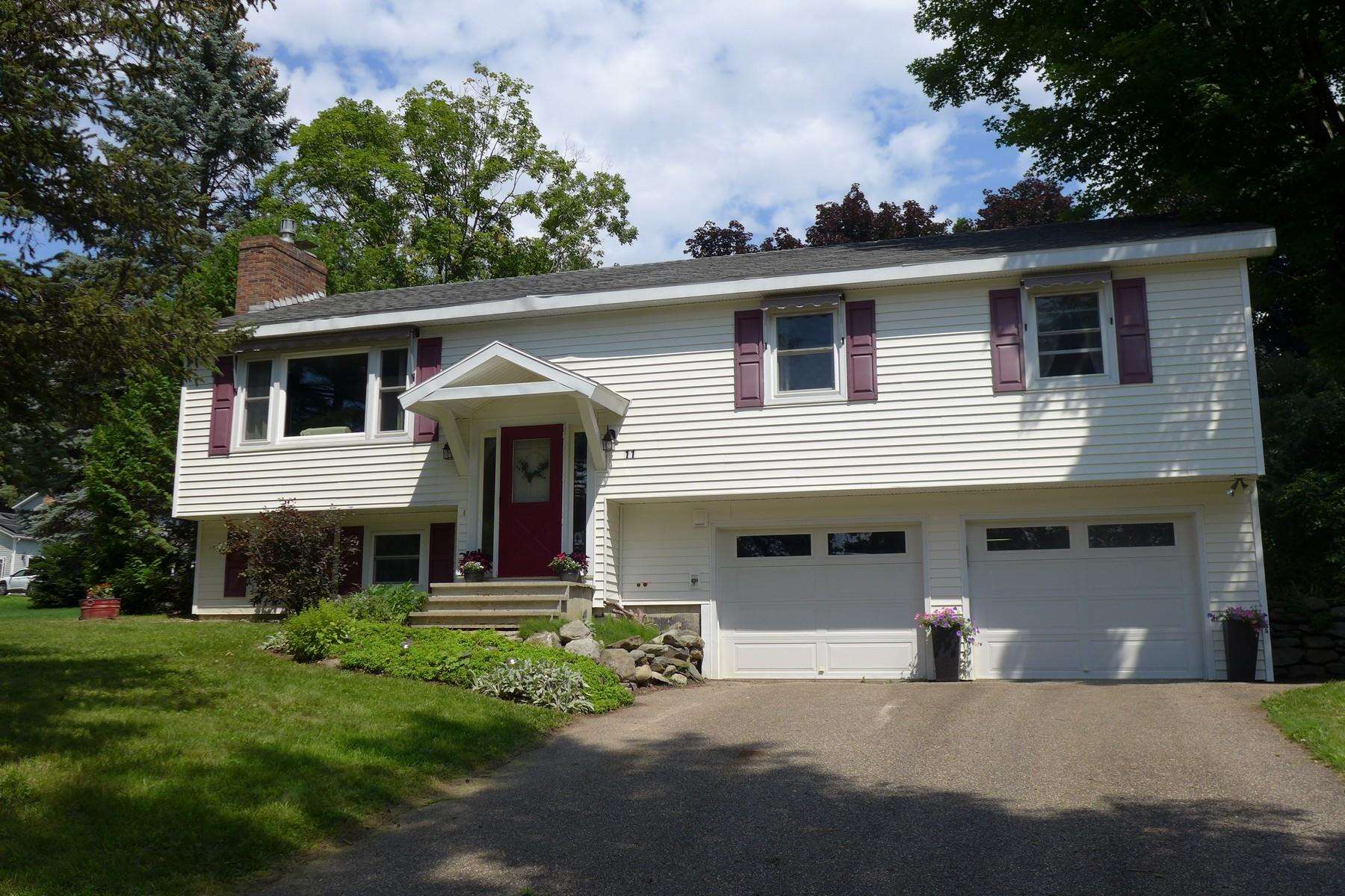 11 Oak Hill Road Shelburne, VT 05482 - Photo 1 of 29 Gallery Image 1