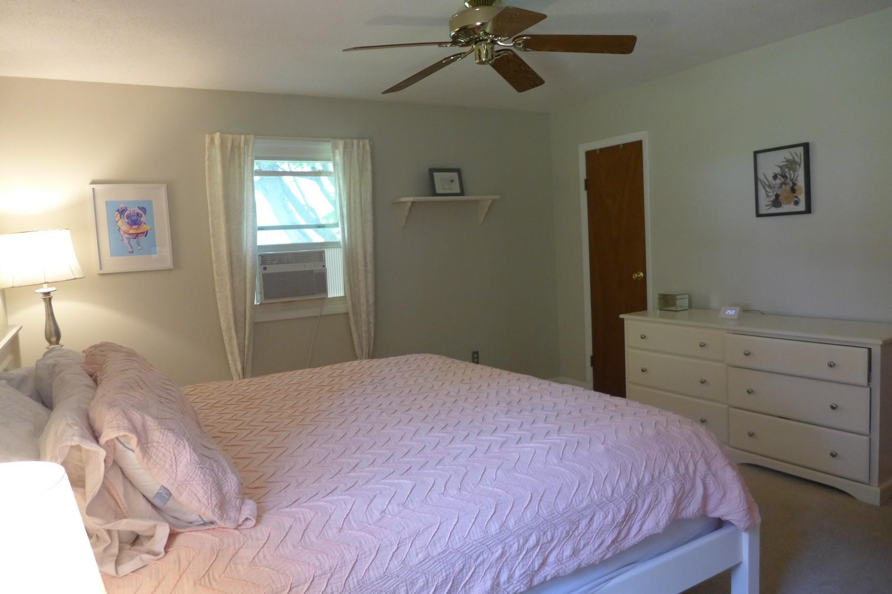 11 Oak Hill Road Shelburne, VT 05482 - Photo 12 of 29 Gallery Image 12