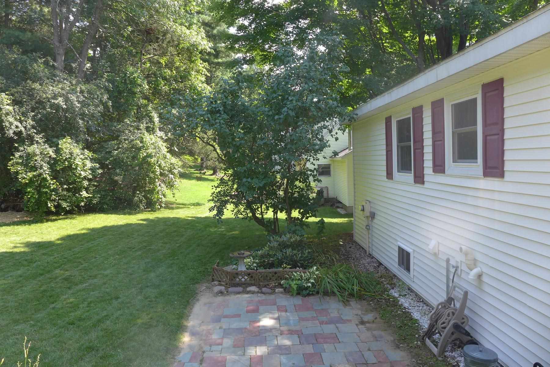 11 Oak Hill Road Shelburne, VT 05482 - Photo 25 of 29 Gallery Image 25