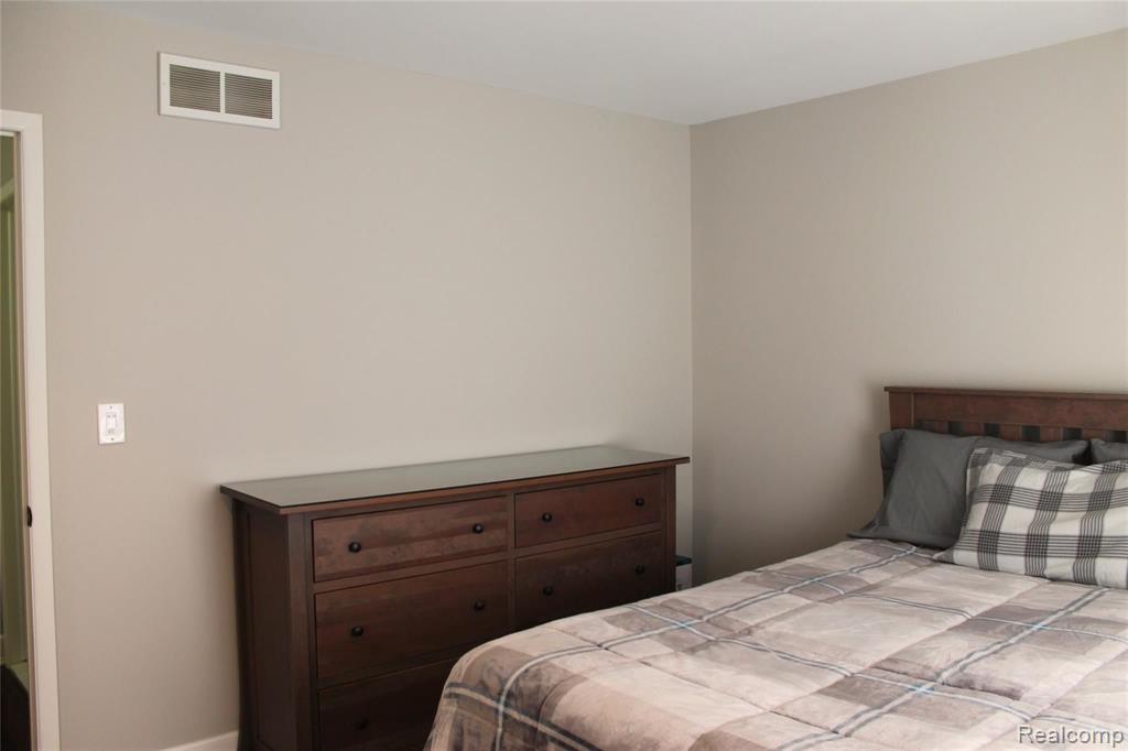 1826 Streamedge Court Rochester Hills, MI 48309 - Photo 25 of 50