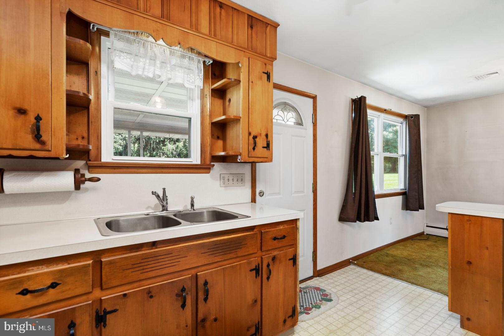 1484 York Road Carlisle, PA 17015 - Photo 9 of 38 Gallery Image 9