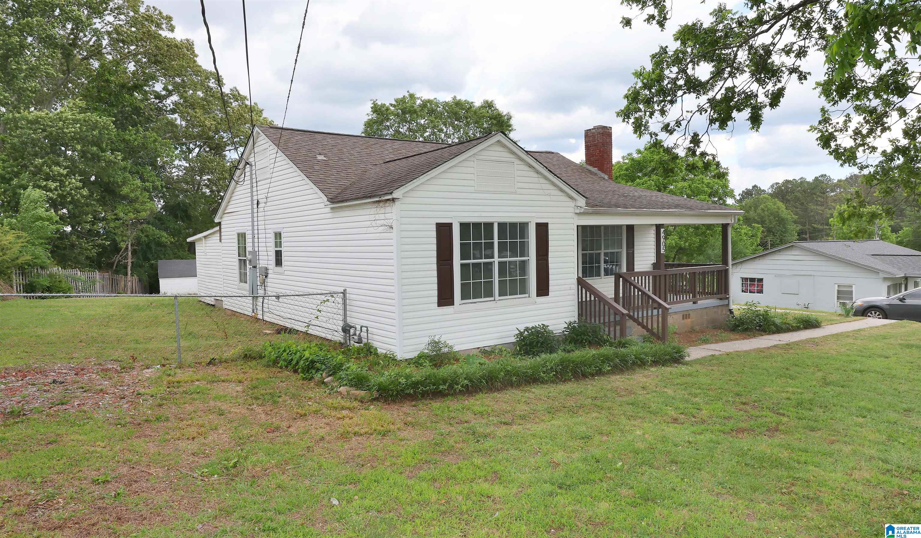 4905 Saks Road Anniston, AL 36206 - Photo 3 of 34