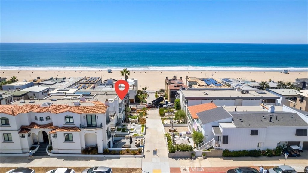 124 2nd Street Manhattan Beach, CA 90266 - Photo 4 of 11 a view of a city