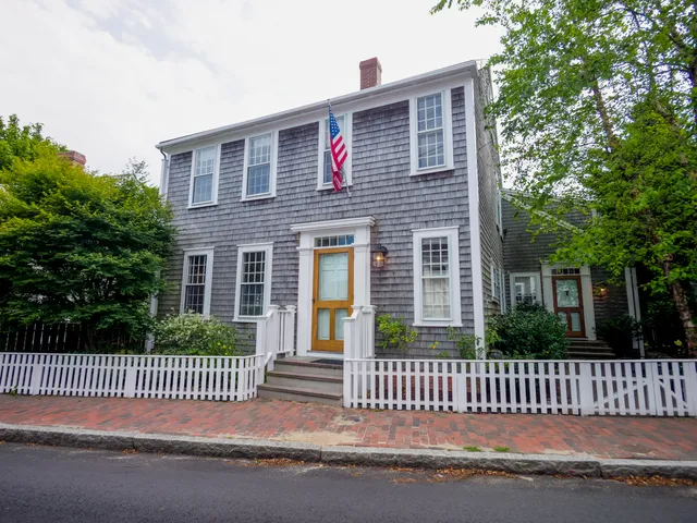 $3,900,000 | 33 Pine Street, Nantucket, MA 02554