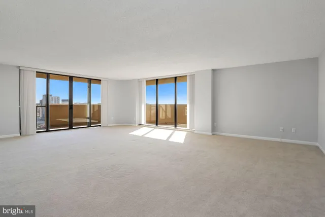 $5,000 | 1101 South Arlington Ridge Road, Unit 902, Arlington, VA 22202