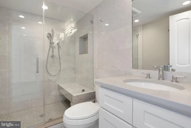 $5,000 | 1101 South Arlington Ridge Road, Unit 902, Arlington, VA 22202