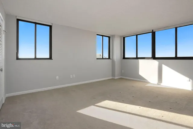 $5,000 | 1101 South Arlington Ridge Road, Unit 902, Arlington, VA 22202