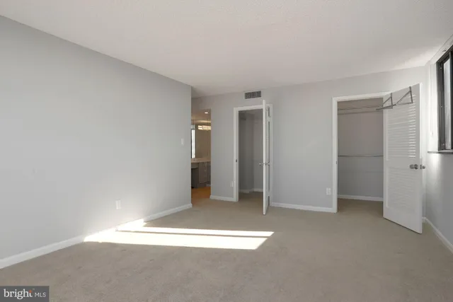 $5,000 | 1101 South Arlington Ridge Road, Unit 902, Arlington, VA 22202