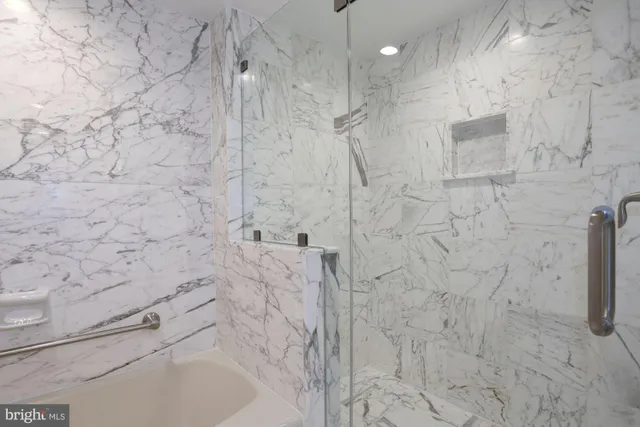 $5,000 | 1101 South Arlington Ridge Road, Unit 902, Arlington, VA 22202