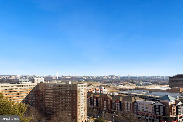 $5,000 | 1101 South Arlington Ridge Road, Unit 902, Arlington, VA 22202