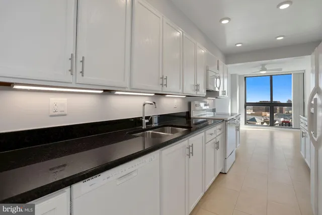 $5,000 | 1101 South Arlington Ridge Road, Unit 902, Arlington, VA 22202