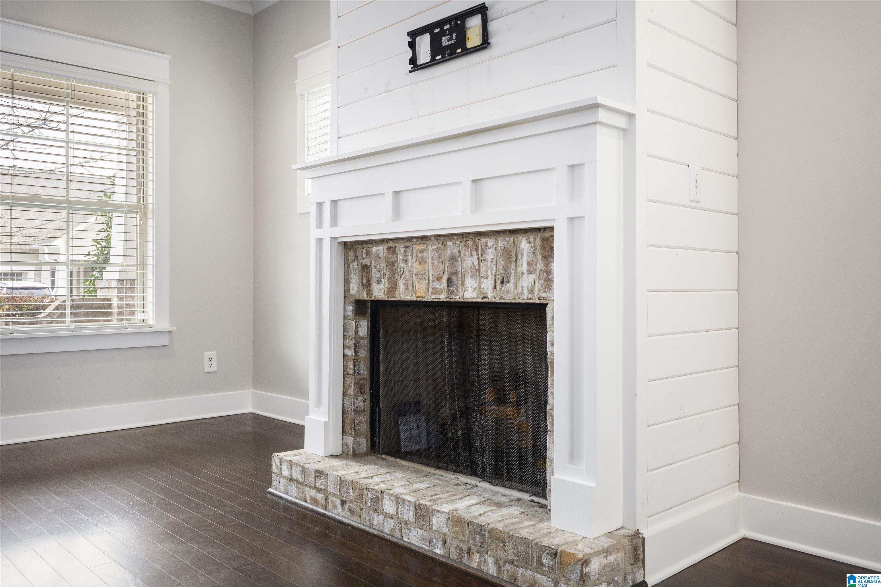 3906 Crest Landing Birmingham, AL 35210 - Photo 9 of 33