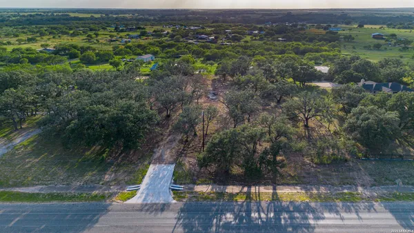 $250,000 | 13117 North N Highway, Poteet, TX 78065