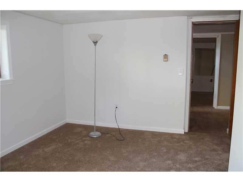 695 Deerfield Road Washington, PA 15301 - Photo 16 of 25 Bedroom.