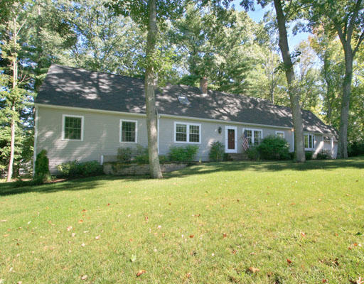 1 Eastman Road Andover, MA 01810 - Photo 2 of 8 Gallery Image 2