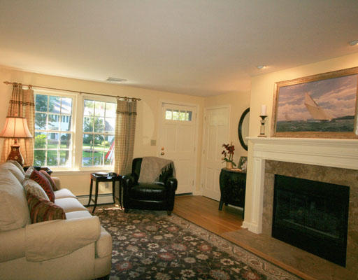 1 Eastman Road Andover, MA 01810 - Photo 3 of 8 Gallery Image 3