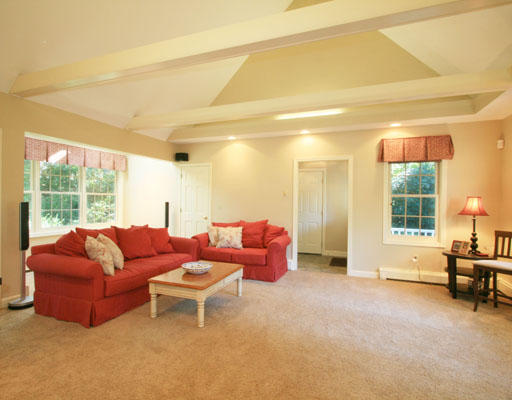 1 Eastman Road Andover, MA 01810 - Photo 8 of 8 Gallery Image 8