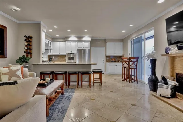 $2,259,000 | 622 22nd Street, Huntington Beach, CA 92648