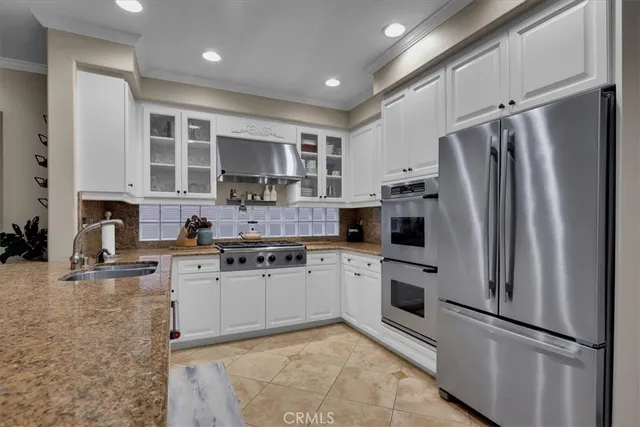 $2,259,000 | 622 22nd Street, Huntington Beach, CA 92648