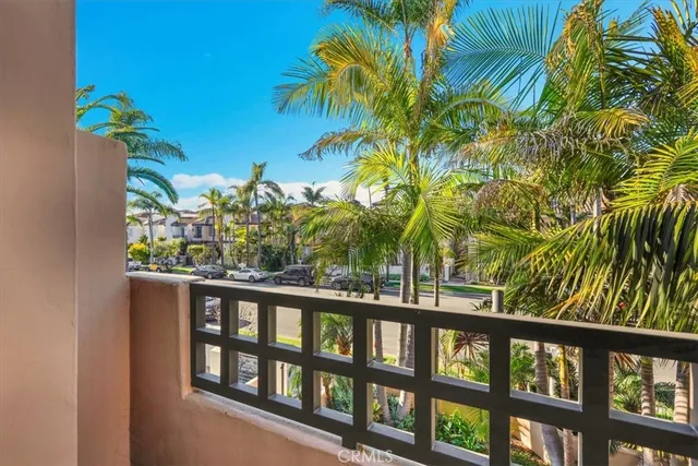 $2,259,000 | 622 22nd Street, Huntington Beach, CA 92648