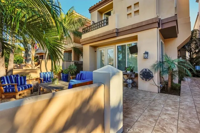 $2,259,000 | 622 22nd Street, Huntington Beach, CA 92648