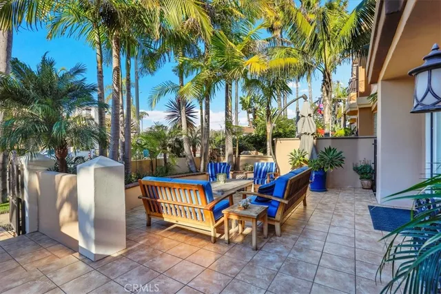 $2,259,000 | 622 22nd Street, Huntington Beach, CA 92648