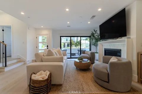 $19,995 | 603 Acacia Avenue, Unit A, Corona del Mar, CA 92625