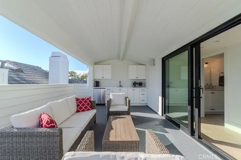 $19,995 | 603 Acacia Avenue, Unit A, Corona del Mar, CA 92625